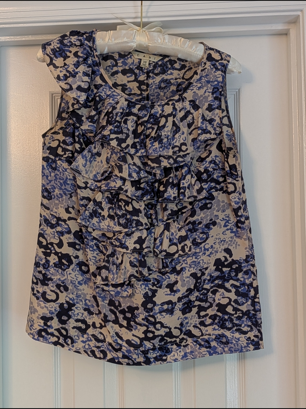 CAbi Top‎ Blouse Silk Cascading Ruffle Blue Leopard Animal Print Sleeveless